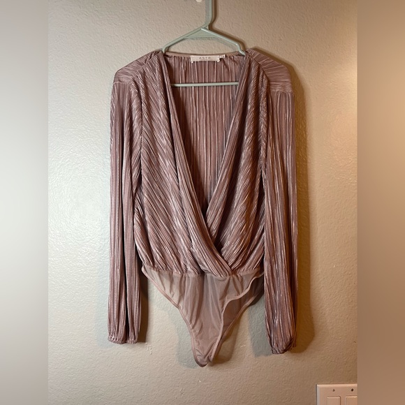 Astr the label pink pleated bodysuit Large - Picture 4 of 9